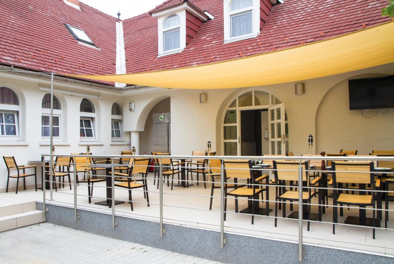Bed and Breakfast Sungarden Vendeghaz Sajoszoged Экстерьер фото