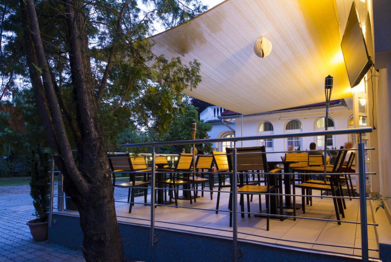 Bed and Breakfast Sungarden Vendeghaz Sajoszoged Экстерьер фото